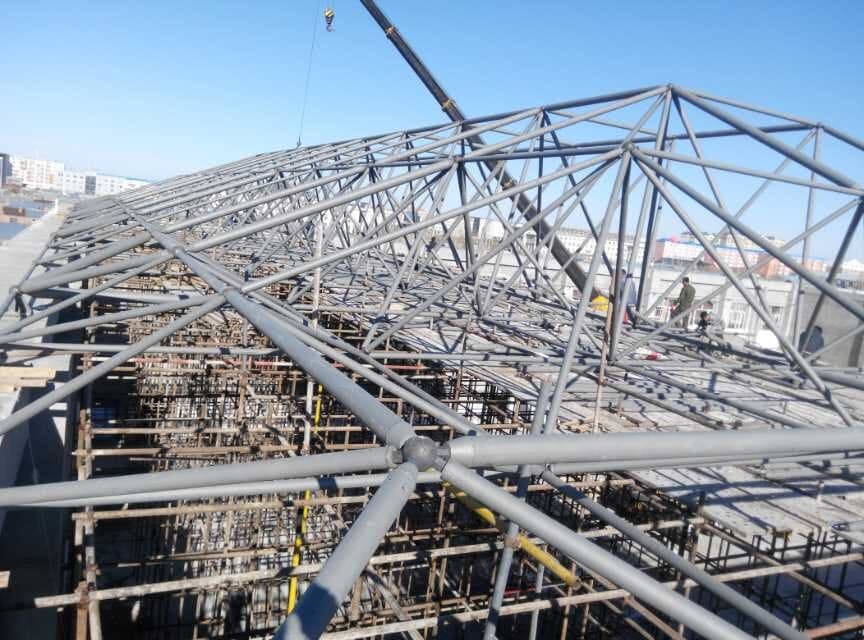 天门商贸城屋顶网架工程