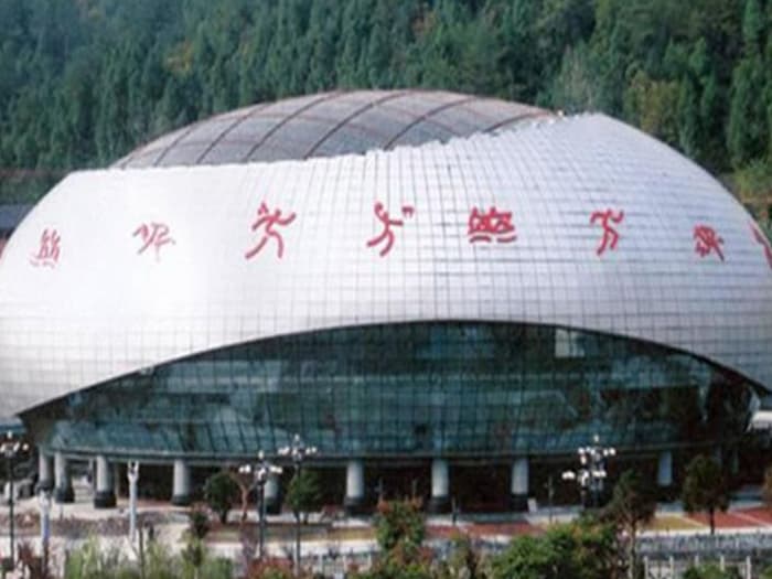 天门体育中心球形网架加工安装